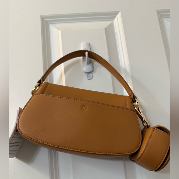 NWT Lululemon Athletica Catcus Leather Mini Bag 1.2L Chestnut Brown/Gold - Picture 10 of 14